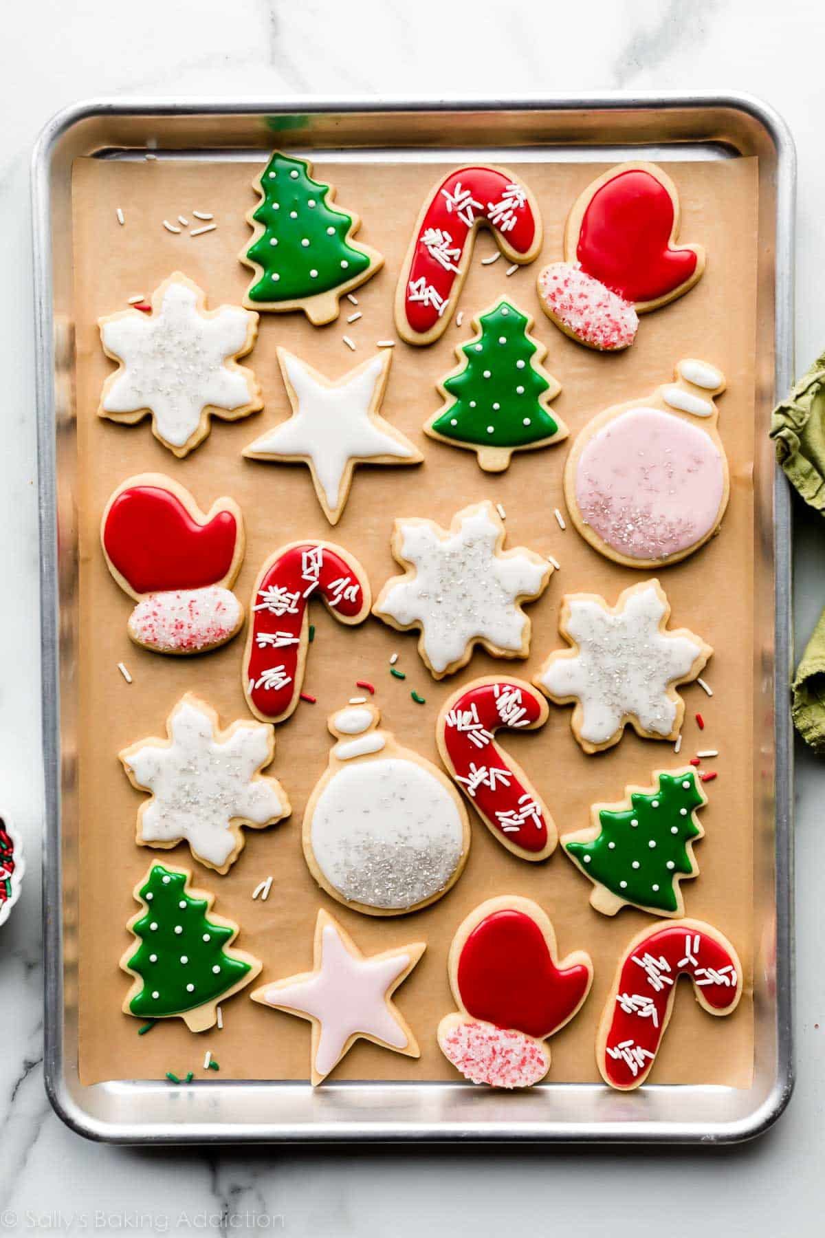 decorated christmas sugar cookies with icing 2